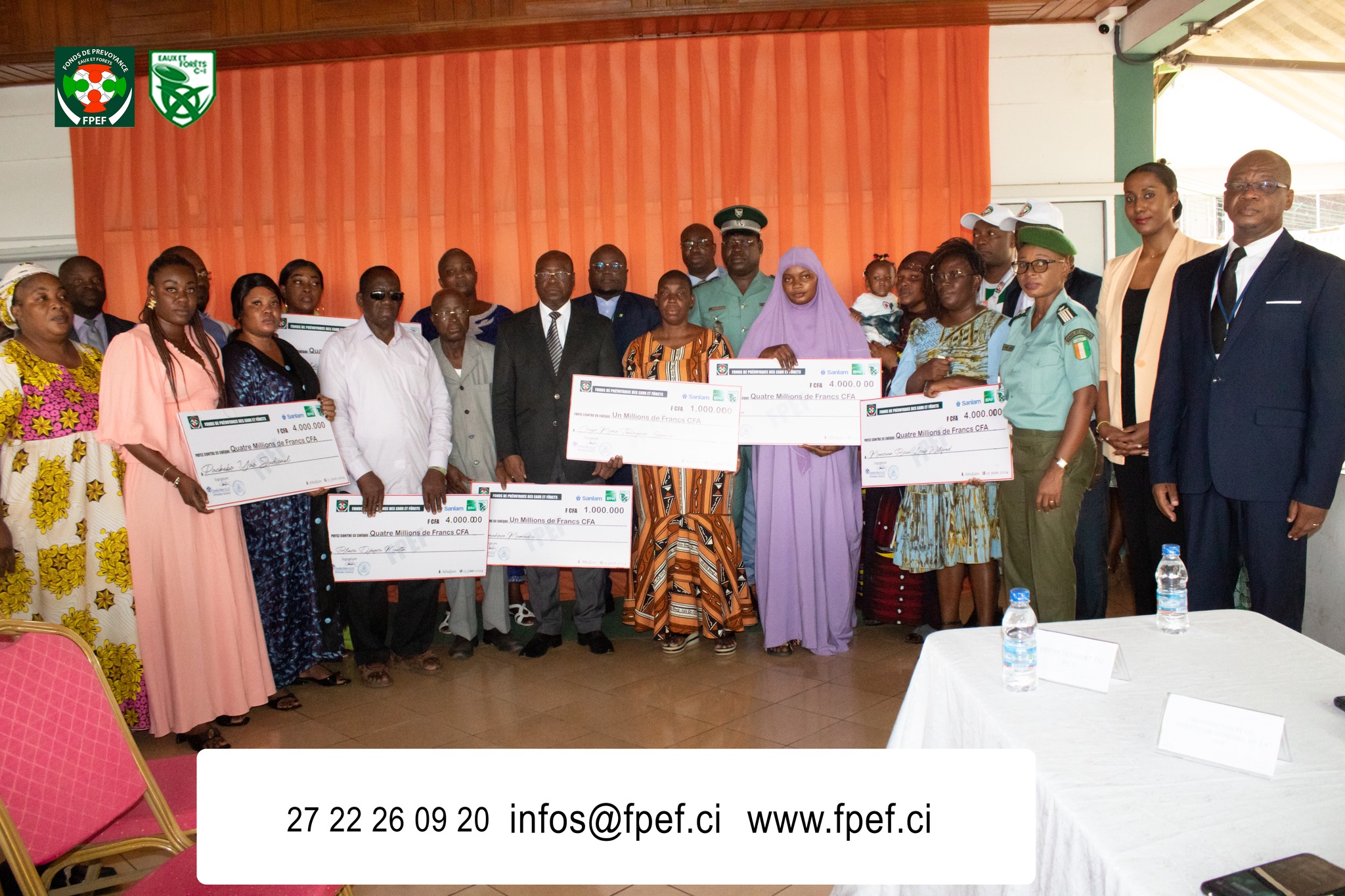 Solidarité : Remise des chèques aux ayants droit des agents décédés