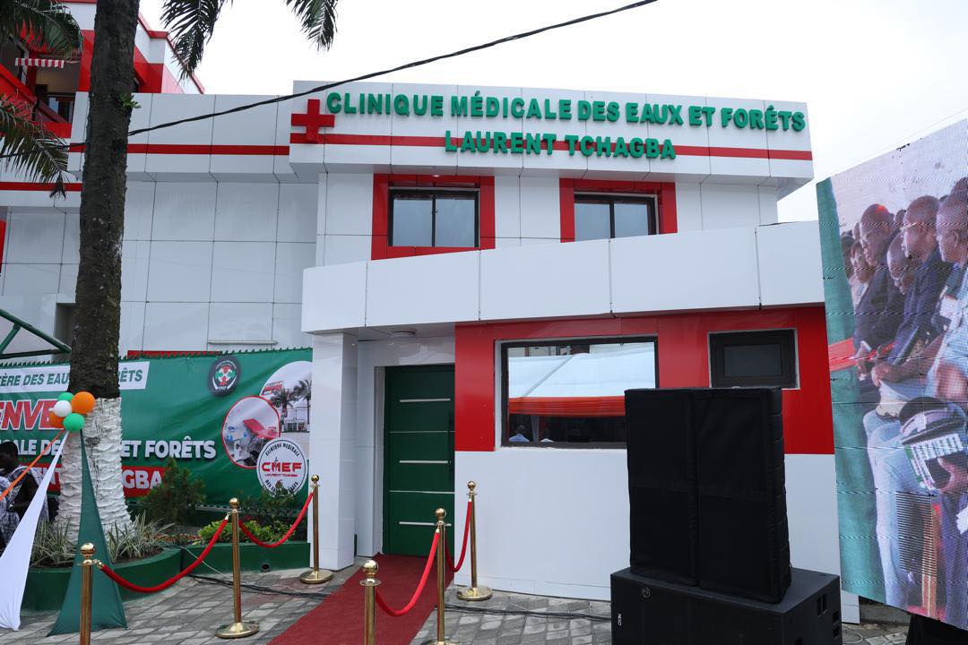 CLINIQUE MEDICALE DES EAUX ET FORETS Laurent TCHAGBA